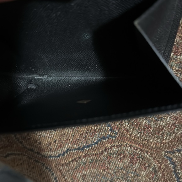 Men’s louis vuttion black epi wallet like new condition. - Picture 11 of 12